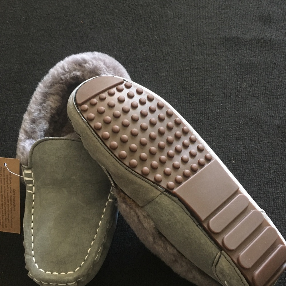 Slippers - Picture 3 of 5